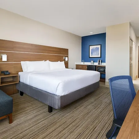 Hotel Express By Ihg Boston