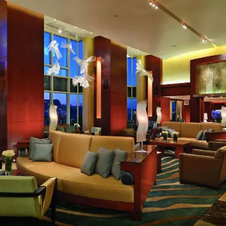 Battery Wharf Hotel, Waterfront