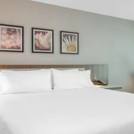 Hilton Garden Logan Airport