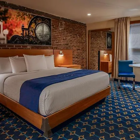 Harborside Hotel 3*