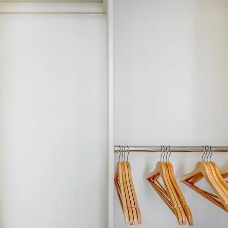 Back Bay 1br W Gym Wd Nr Dining Bos-883 Apartment