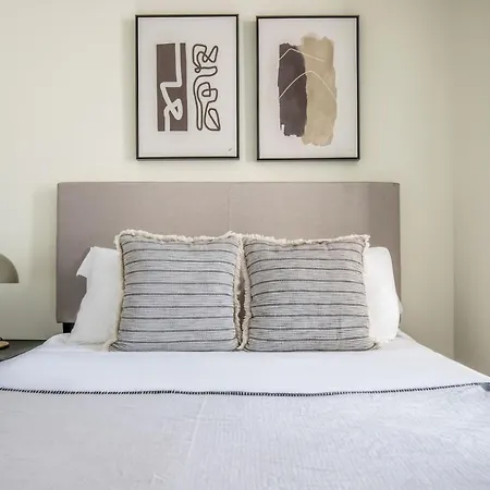 Apartment Back Bay 1br W Gym Wd Nr Dining Bos-883 *