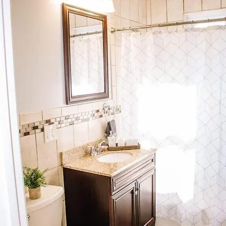 5br Triple Decker - 15 Mins To Apartment Boston