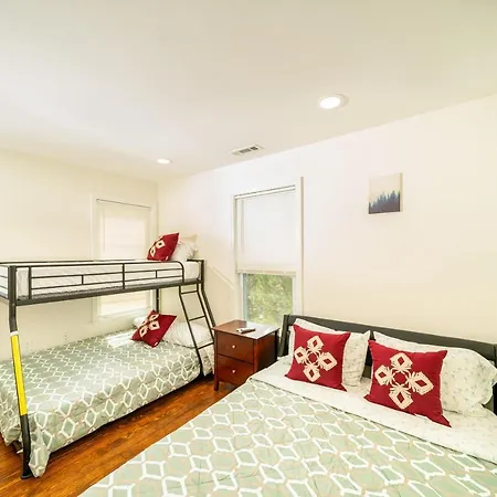 Apartment 988 - 4br - Cozy Getaway Near Common *