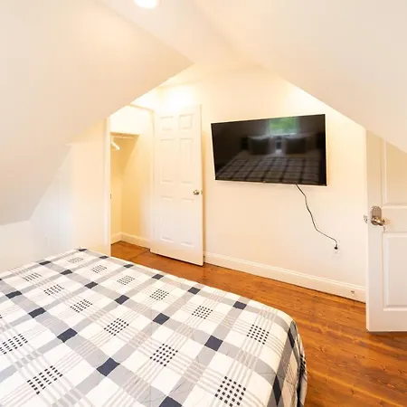 Apartment 988 - 4br - Cozy Getaway Near Common Boston