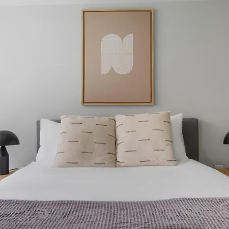 Back Bay 1br W Rooftop Gym Nr Shops Dining Bos-896 Apartment Boston