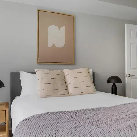 Back Bay 1br W Rooftop Gym Nr Shops Dining Bos-896 Apartment