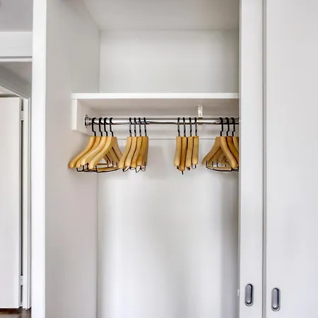 Back Bay 2br W Gym Nr Prudential Center Bos-299a *