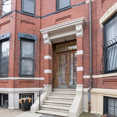 Back Bay Steps From Newbury T Bos-557 Apartment *