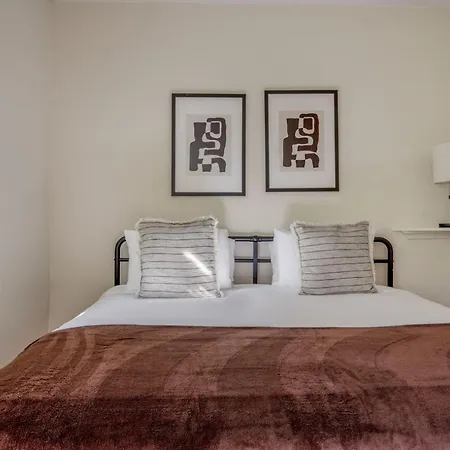 South 1br W Building Wd Nr Seaport Bos-913