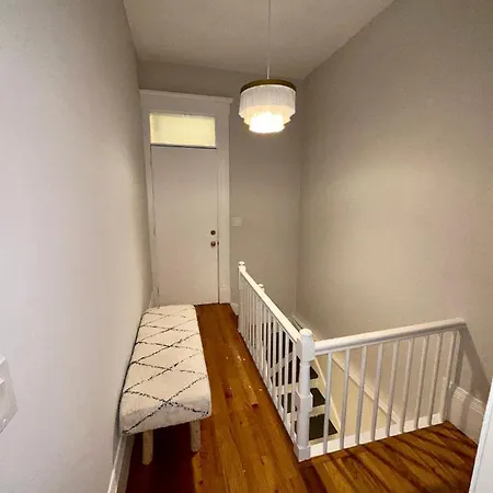 Unique Townhouse In Boston