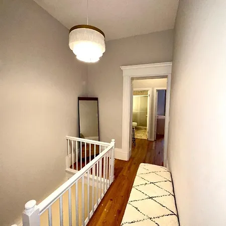 Unique Townhouse In Apartment *