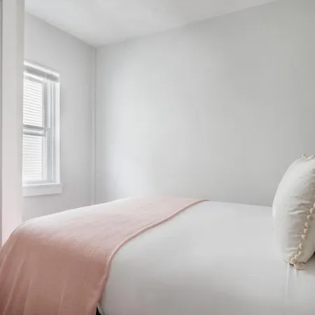 South 2br W Building Wd Nr Seaport Bos-912 Apartment Boston
