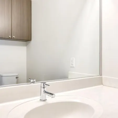 East Cambridge 2br W Wd Gym Nr Lechmere T Bos-740 *
