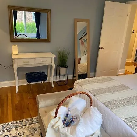 Unique & Peaceful Home, Ideal For 2026 World Cup Visitor, Free Parking Apartment