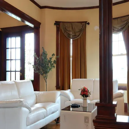 Apartment Beautiful Victorian House, Great Views, Free Parking Boston
