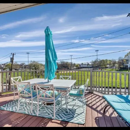Beautiful Victorian House, Great Views, Free Parking *