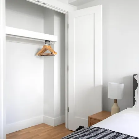 2br W Wd Steps From Carson M St Bos-400 Apartment *