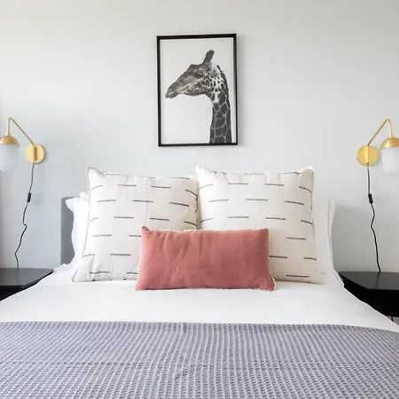 2br W Wd Steps From Carson M St Bos-400 * Boston