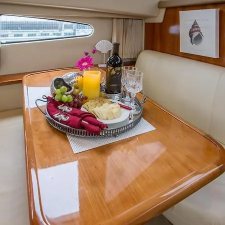 Sea Pearl Yacht * Boston
