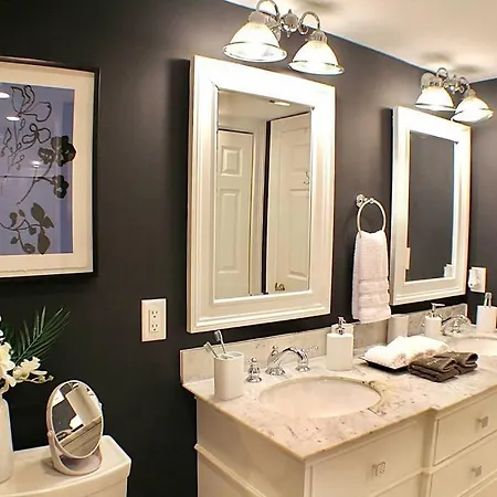 Luxury - Pet Friendly 3bd, 3ba South End