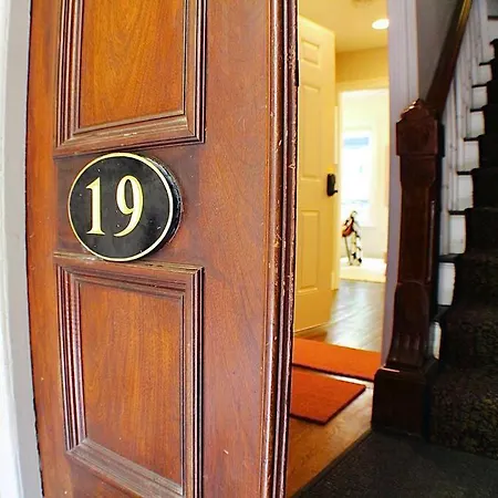 Apartment Luxury - Pet Friendly 3bd, 3ba South End Boston