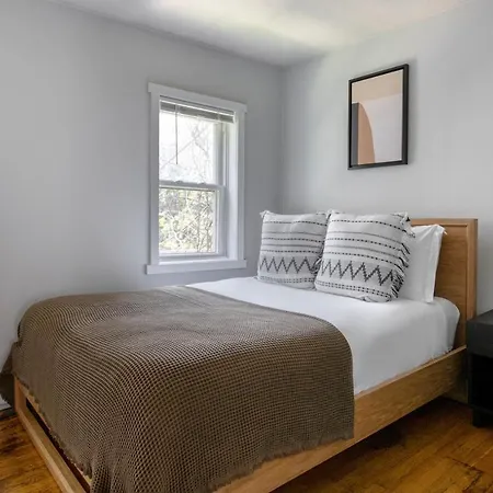 South 2br W Building Wd Nr Seaport Bos-915 *