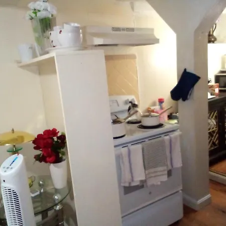 Homestay Two Bedroom Basement Unit In A Convenient Location Boston