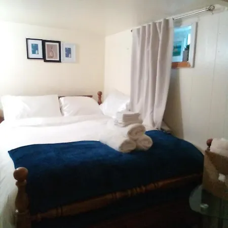 One Bedroom Basement Unit In A Convenient Location Boston