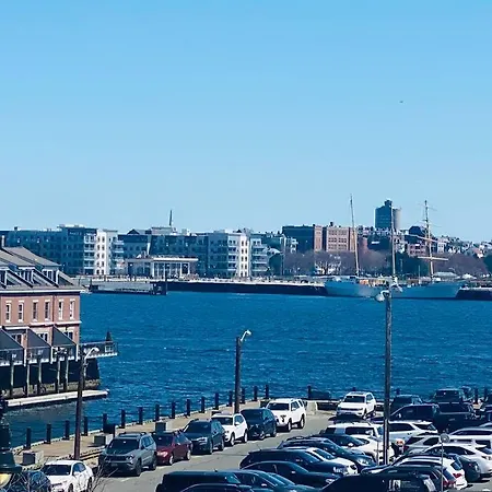 Apartment Harbor Views Modern North End Free Parking! Boston