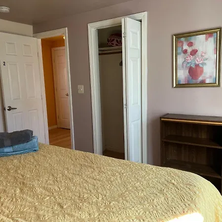 Beautiful 2-bedroom, 2-bath Townhouse Apartment