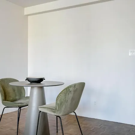Apartment Back Bay 1br W Gym Rooftop Nr Shopping Bos-926 *