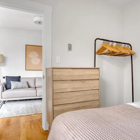 N End 2br W Wd On Salem St Nr Dining Bos-624 Apartment *
