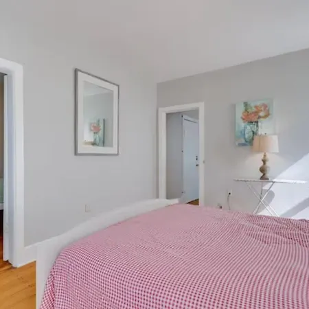 New! Entire House Near Mbta, 3 Mi To Fenway!