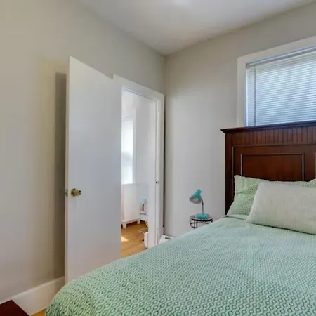 New! Entire House Near Mbta, 3 Mi To Fenway! * Boston