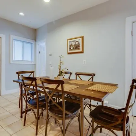 New! Entire House Near Mbta, 3 Mi To Fenway! Apartment