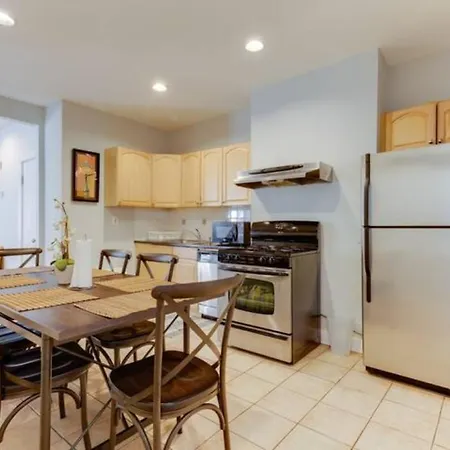 New! Entire House Near Mbta, 3 Mi To Fenway! Apartment *