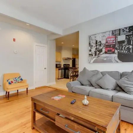 Apartment New! Entire House Near Mbta, 3 Mi To Fenway!