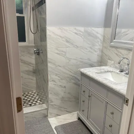 Luxury 3 Bedroom Private Boston