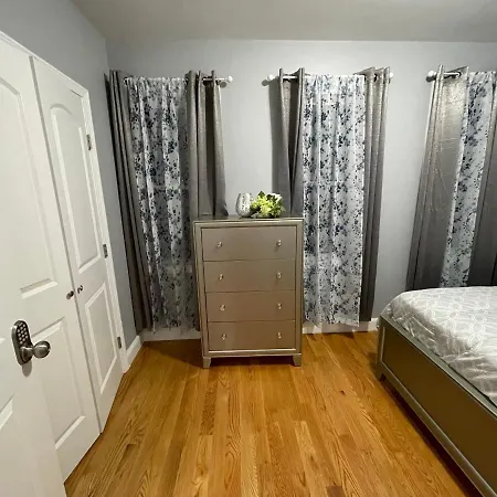 Luxury 3 Bedroom Private Apartment