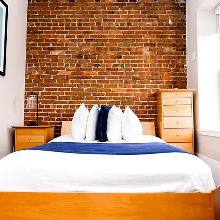Stylish Downtown In The Southend, C.ave #24 3*