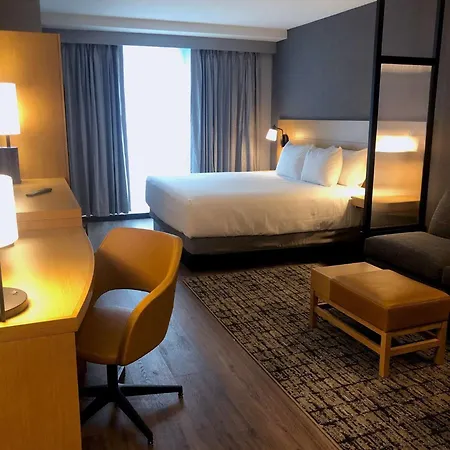 Hyatt Place Boston/seaport District 3*