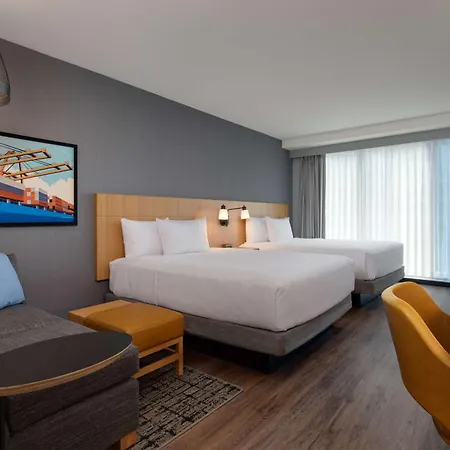 Hyatt Place Boston/seaport District 3*