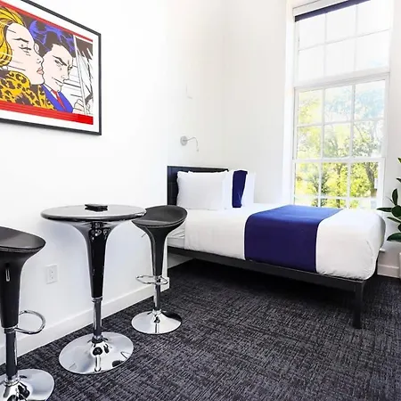 Stylish In Historic - Unit #205 Apartment *