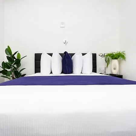 Modern In Historic - Unit #101 Apartment *
