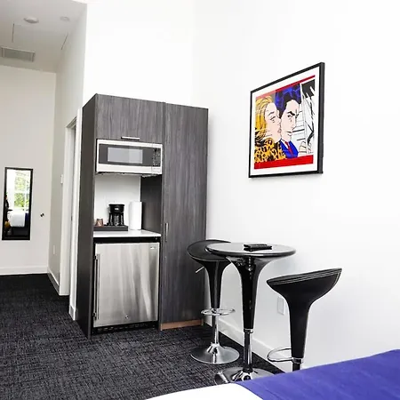Apartment Stylish In Historic - Unit #205