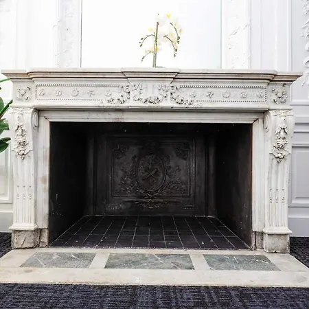 Stylish In Historic - Unit #209 *