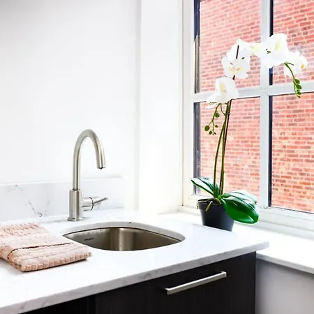 Stylish In Historic - Unit #405