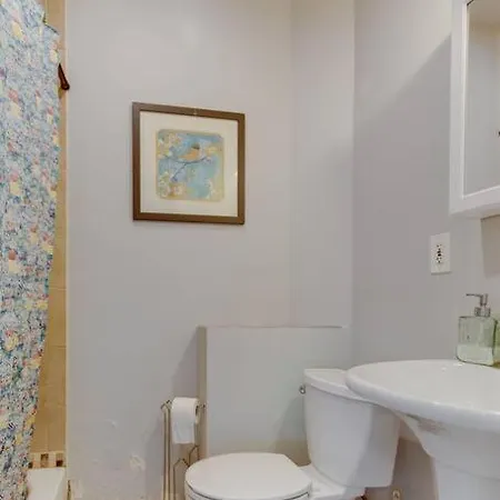 Apartment New! Near Mbta, 3mi To Fenway ! Boston