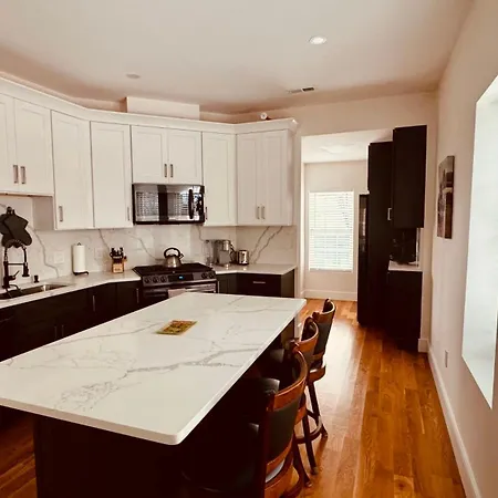Perrin Place Unit 3 Apartment *